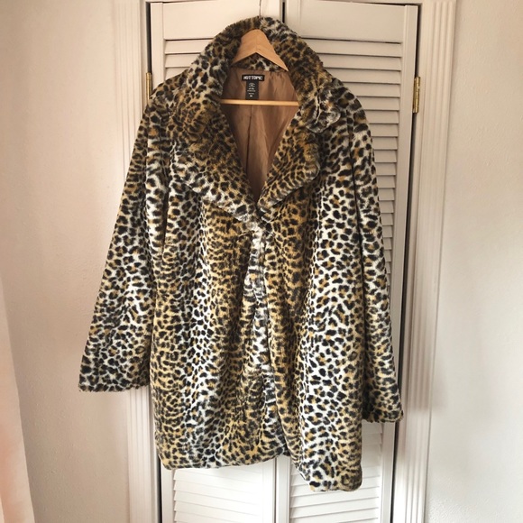 hot topic leopard coat